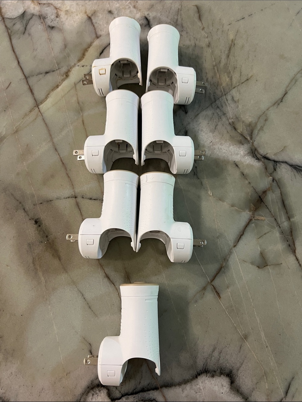 Glade White Plastic Plug-Ins - 7 Pack